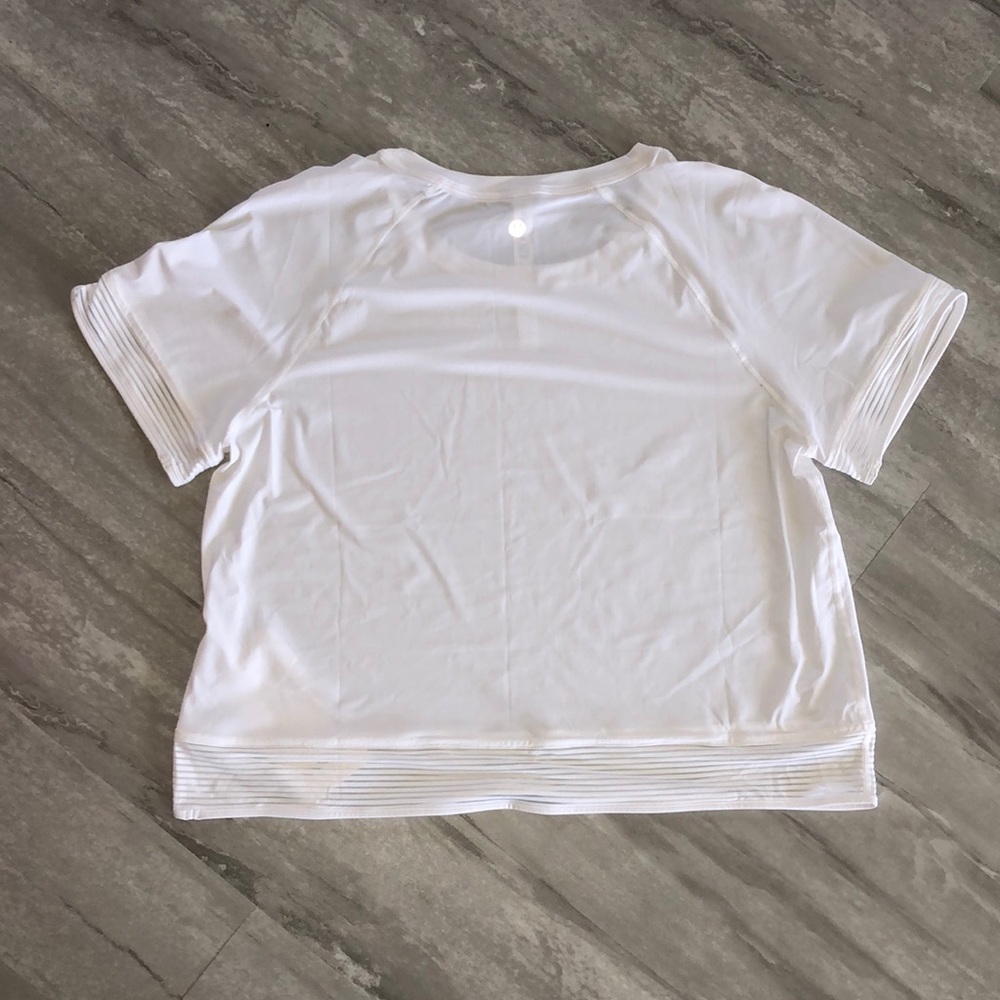 Lululemon SS - Picture 2 of 3